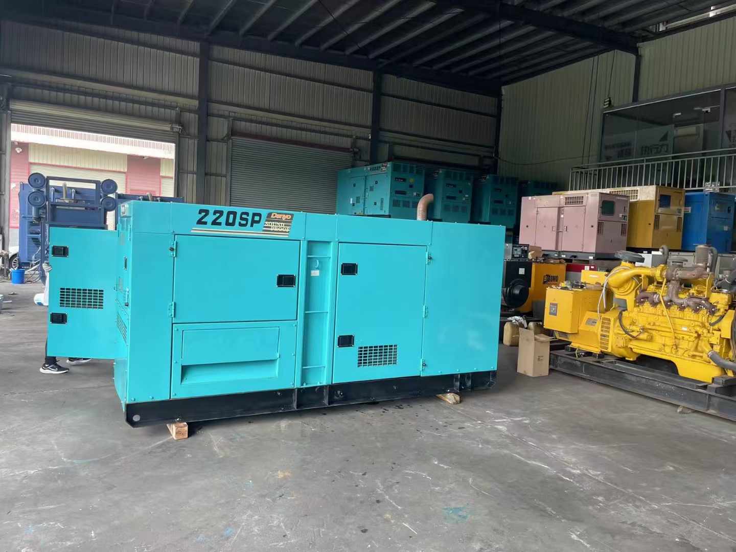 磐安800kW 柴油发电机的输出电流波动范围是多少？